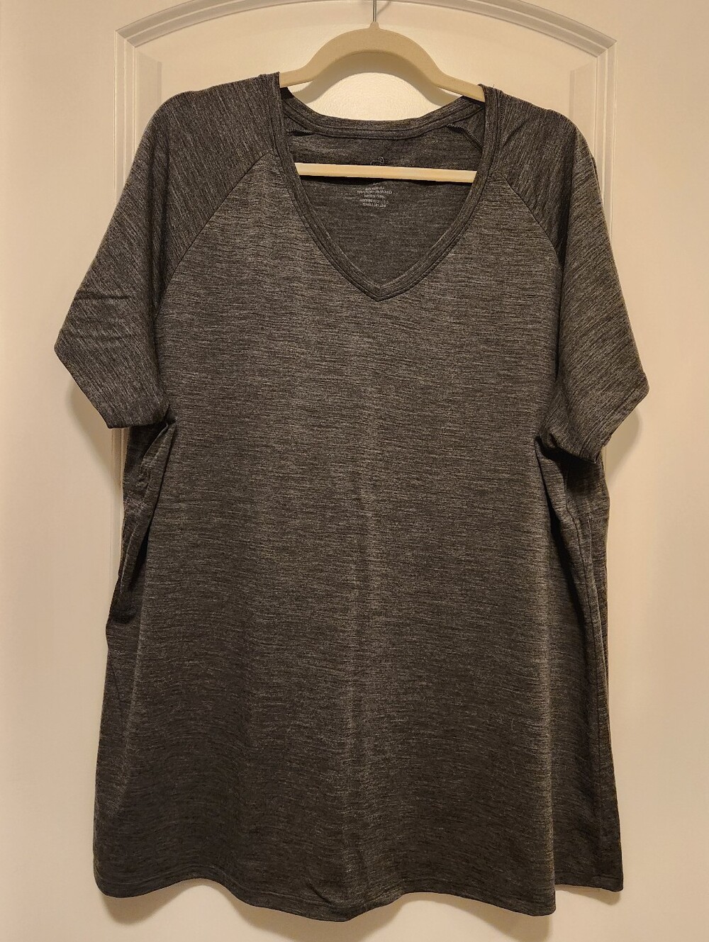 Woolx Merino Mia V-Neck Tee, Dark Gray, 2XL